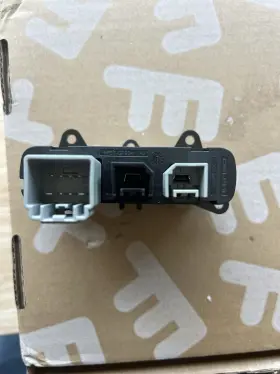 6832366ad Mopar 2018 Jeep Grand Cherokee Usb Hub #3