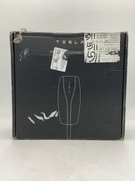 1763817 Tesla New Mobile Connector Bundle Charger