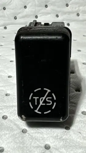 Rl2-0000010 Volvo Traction Control Switch 12v - 20470610 Rl2-0000010 Volvo Traction Control Switch 12v - 20470610