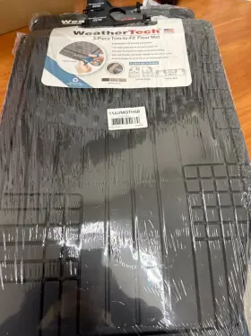 11avmothsb Weathertech - Trim-to-fit 3-pc Oth Mat Set Black